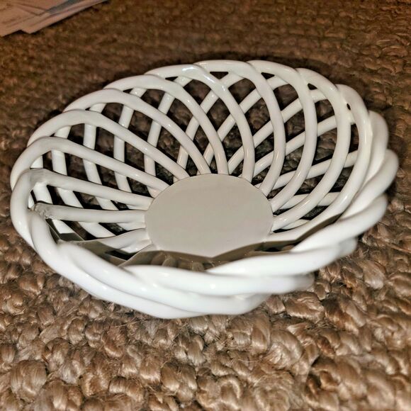 Espana Tabletops Unlimited Open Braid Woven Lattice Ceramic Bowl 7.5" Ivory - Picture 6 of 11